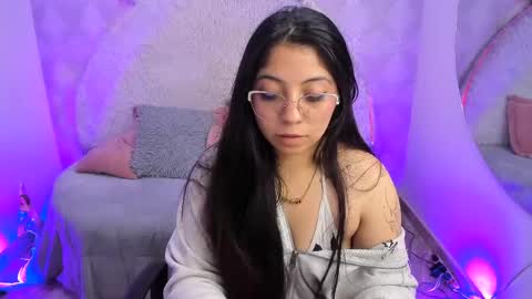 Sara online show from 04-15-26, 04:52