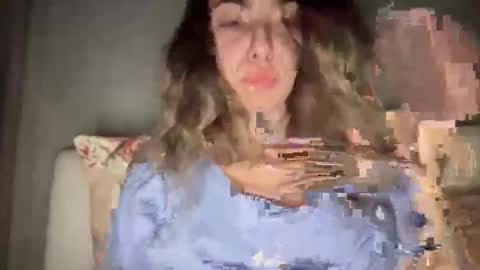 Sarrah online show from 12-17-25, 09:32