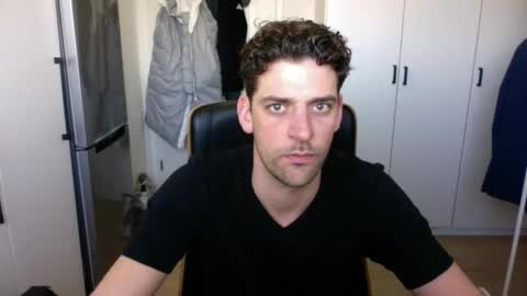 Snapshot of sascha934312 chatting on 01-10-25, 11:11 Sascha online show from 01-10-25, 11:11