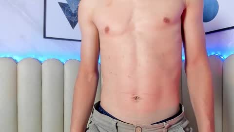 sasha_blazes online show from 10-18-25, 04:37