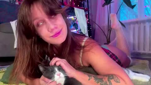 Snapshot of sasha_moormeoow chatting on 11-13-25, 06:45 Alexandra Sasha in short online show from 11-13-25, 06:45