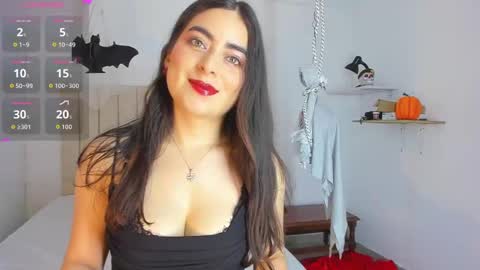 Sashaa online show from 10-21-25, 11:44