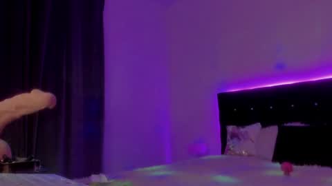 Snapshot of sashachase chatting on 01-14-25, 12:22 Sasha online show from 01-14-25, 12:22