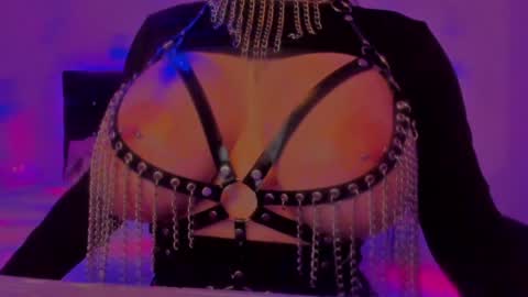 Snapshot of sashachase chatting on 02-02-25, 05:42 Sasha online show from 02-02-25, 05:42