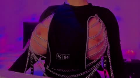 Snapshot of sashachase chatting on 02-04-25, 02:28 Sasha online show from 02-04-25, 02:28