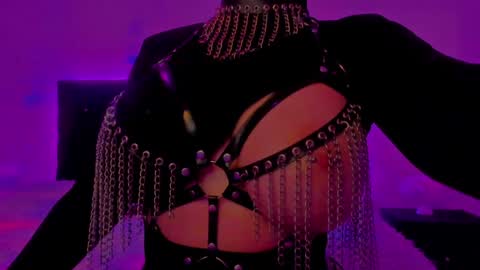 Snapshot of sashachase chatting on 02-06-25, 05:46 Sasha online show from 02-06-25, 05:46