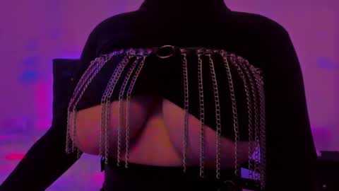 Snapshot of sashachase chatting on 02-26-25, 03:32 Sasha online show from 02-26-25, 03:32