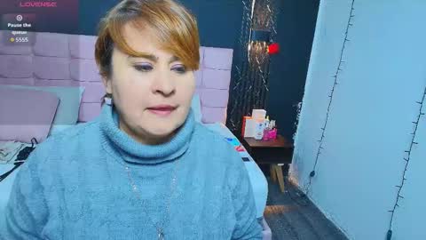 Snapshot of sasharosee_ chatting on 09-09-25, 12:37 S A S H A R O S E online show from 09-09-25, 12:37