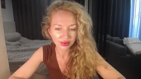 Sasha online show from 04-06-26, 03:48