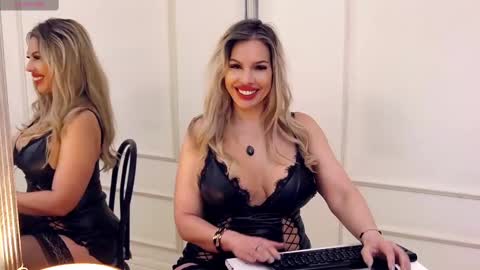 Snapshot of sashavaughn chatting on 02-26-25, 11:41 Sasha online show from 02-26-25, 11:41