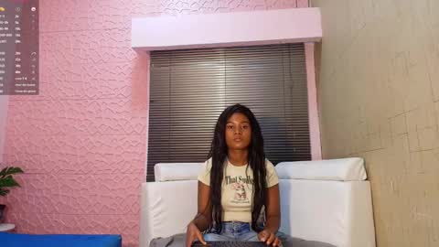 SashhaLux22 online show from 03-05-25, 05:40