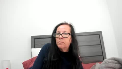 Snapshot of sassiestpeachgoddess chatting on 11-20-25, 03:56 Sassiest Peach Goddess online show from 11-20-25, 03:56