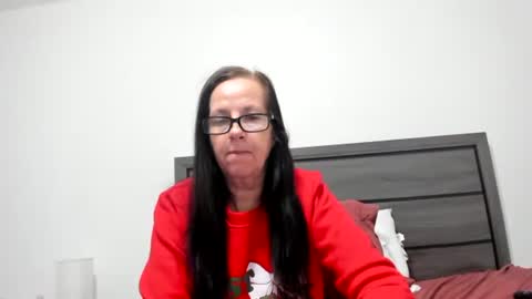 Snapshot of sassiestpeachgoddess chatting on 12-01-25, 01:38 Sassiest Peach Goddess online show from 12-01-25, 01:38