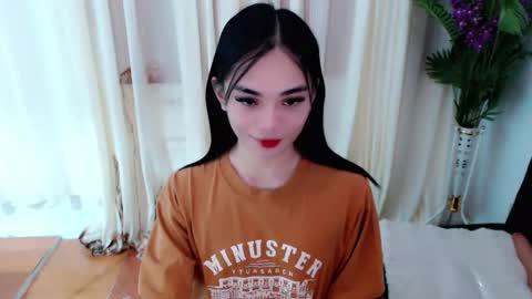 Snapshot of sassy_keath chatting on 04-27-26, 03:43 Keath online show from 04-27-26, 03:43