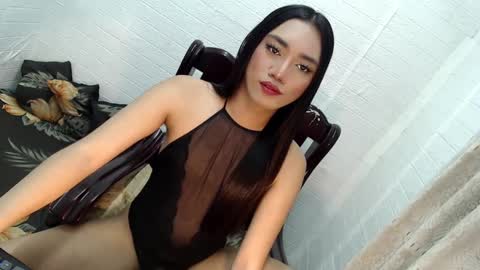 Snapshot of sassy_keylla chatting on 02-12-25, 10:24 KEYLLA online show from 02-12-25, 10:24