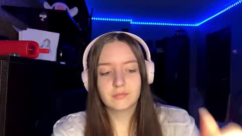 Marmulka or Mary online show from 09-16-25, 06:09