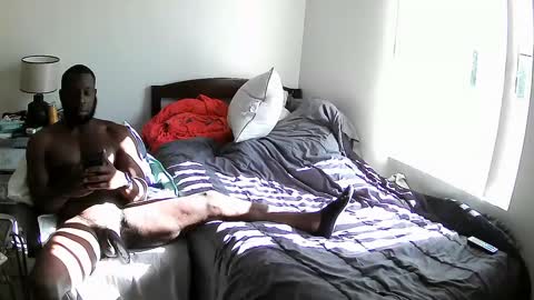 Snapshot of sassycassie2019 chatting on 12-21-24, 06:12 swirlcouple23 online show from 12-21-24, 06:12