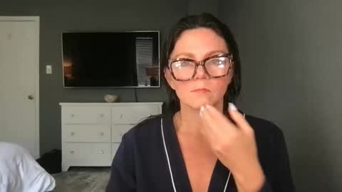 Snapshot of sassynsweetmilf chatting on 05-02-26, 06:57 sassynsweetmilf online show from 05-02-26, 06:57