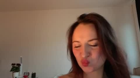 Lori online show from 05-20-26, 06:14