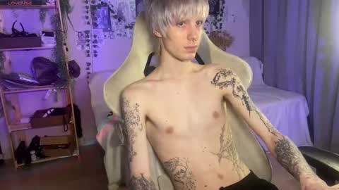 Snapshot of satoshi_qq chatting on 01-17-26, 08:23 Satoshi online show from 01-17-26, 08:23