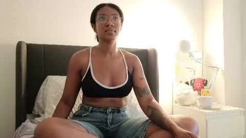 Snapshot of saturno_vibes chatting on 07-20-26, 04:09 saturno_vibes online show from 07-20-26, 04:09