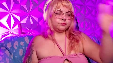 Gina George online show from 04-07-26, 01:17