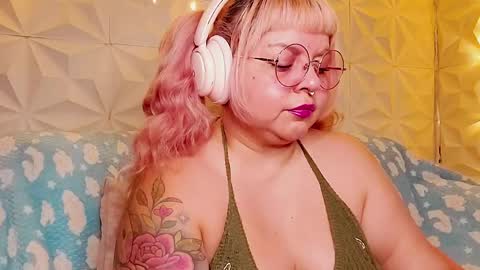 Gina George online show from 05-17-26, 10:28
