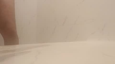 Snapshot of saucy_latino chatting on 09-30-25, 12:32 ElVergone online show from 09-30-25, 12:32