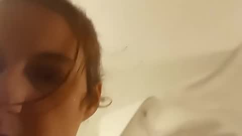 Snapshot of saucybear666 chatting on 01-02-25, 07:33 SnowBunny online show from 01-02-25, 07:33