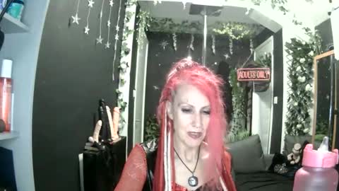 SaucySky online show from 04-17-26, 08:56