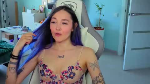 Ariel online show from 06-05-26, 03:57