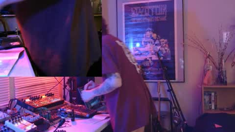 Snapshot of savagewaves chatting on 03-14-26, 05:02 savagewaves online show from 03-14-26, 05:02