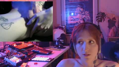 Snapshot of savagewaves chatting on 03-23-26, 05:44 savagewaves online show from 03-23-26, 05:44