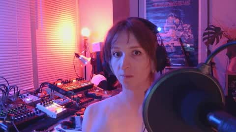 Snapshot of savagewaves chatting on 03-25-26, 02:28 savagewaves online show from 03-25-26, 02:28