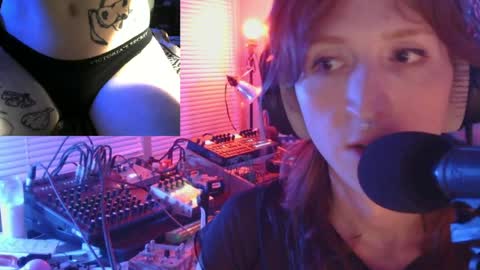 Snapshot of savagewaves chatting on 03-30-26, 04:24 savagewaves online show from 03-30-26, 04:24