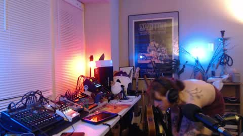 Snapshot of savagewaves chatting on 04-22-26, 12:57 savagewaves online show from 04-22-26, 12:57