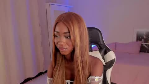 Snapshot of savannahwildee chatting on 12-03-24, 08:39 Savannahwildee online show from 12-03-24, 08:39