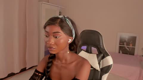 Snapshot of savannahwildee chatting on 12-10-24, 07:43 Savannahwildee online show from 12-10-24, 07:43