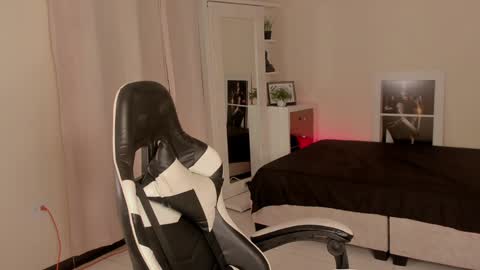 Snapshot of savannahwildee chatting on 12-16-24, 10:56 Savannahwildee online show from 12-16-24, 10:56