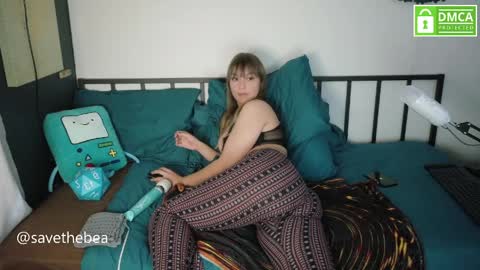 Bea online show from 04-25-26, 11:02