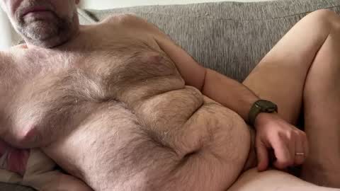 Snapshot of saxbobear chatting on 04-02-26, 10:57 SaxBoBear online show from 04-02-26, 10:57