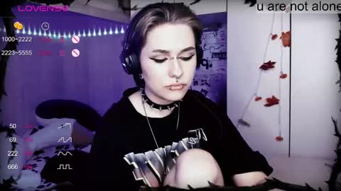 pronoun she. name Mary. age 21. online show from 02-14-25, 09:21