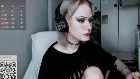 pronoun she. name Mary. age 21. online show from 09-13-25, 01:27