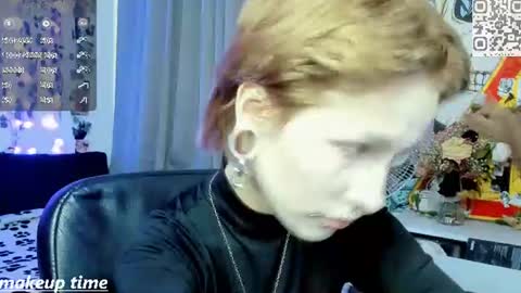 Snapshot of say_mary chatting on 06-17-26, 05:03 pronoun she. name Mary. age 21. online show from 06-17-26, 05:03