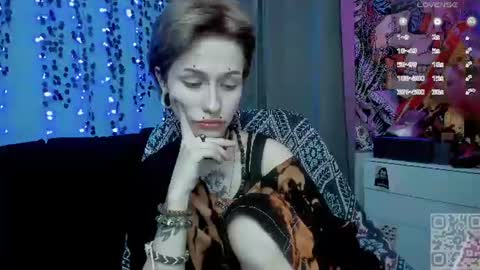 Snapshot of say_mary chatting on 06-30-26, 11:00 pronoun she. name Mary. age 21. online show from 06-30-26, 11:00