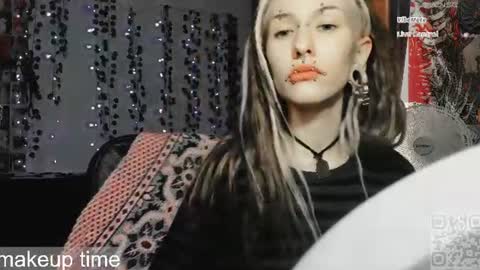 Snapshot of say_mary chatting on 07-14-26, 03:18 pronoun she. name Mary. age 21. online show from 07-14-26, 03:18