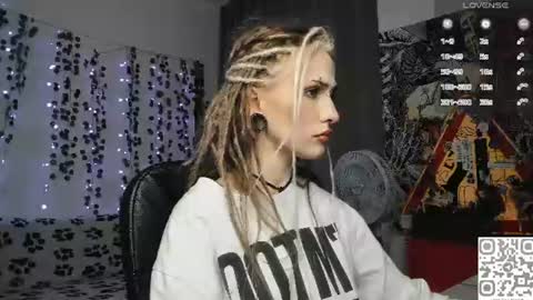 Snapshot of say_mary chatting on 08-02-26, 04:49 pronoun she. name Mary. age 21. online show from 08-02-26, 04:49