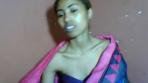 Snapshot of sayaah01 chatting on 07-01-26, 06:59 sayaah01 online show from 07-01-26, 06:59