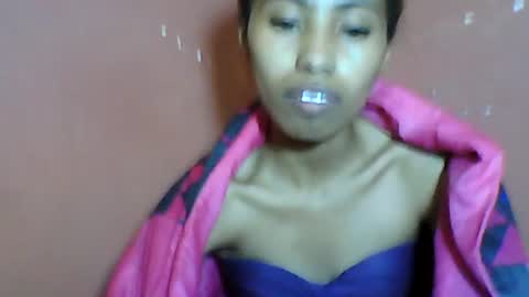 Snapshot of sayaah01 chatting on 07-01-26, 07:02 sayaah01 online show from 07-01-26, 07:02