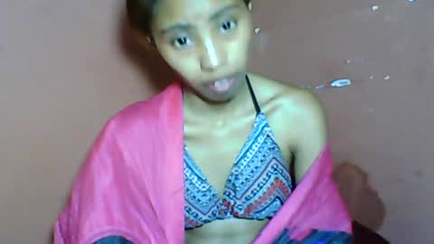 Snapshot of sayaah01 chatting on 07-05-26, 09:16 sayaah01 online show from 07-05-26, 09:16